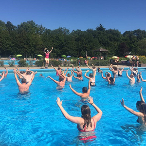 De_Vrijetijdkrant_buitenbaden_en_zwemplassen_Steden-Driehoek_zwembad_De_Boskoele_in_Gorssel